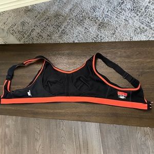 Sports bra